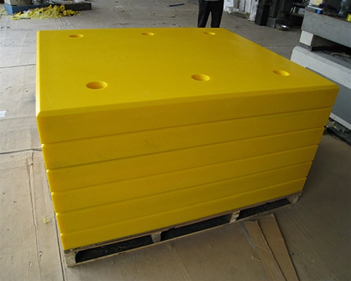 新疆黄色护舷板生产